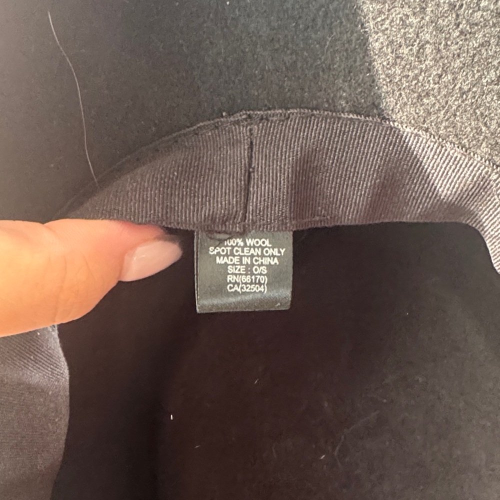 Black Wool Hat - Picture 4 of 6